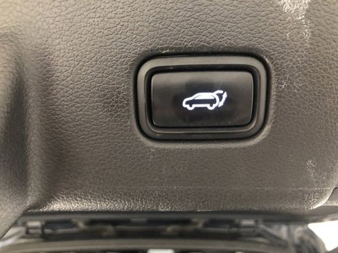 Used 2022 Hyundai Palisade Calligraphy image 9