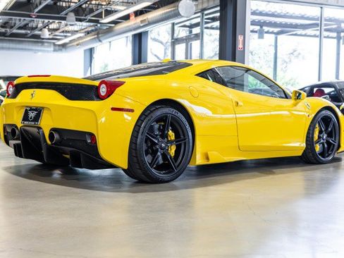 Used 2015 Ferrari 458 Speciale Coupe RWD image 6
