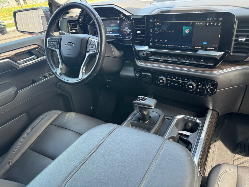 Used 2023 Chevrolet Silverado 1500 LT Trail Boss w/ LT Trail Boss Premium Package AWD/4WD image 26