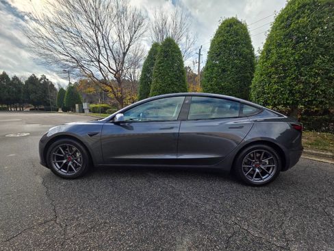 Used 2021 Tesla Model 3 Long Range image 2