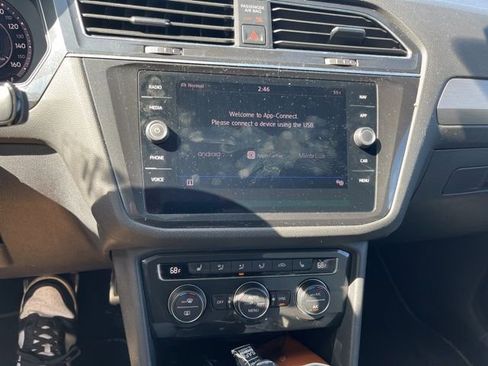 Used 2019 Volkswagen Tiguan SEL R-Line image 11