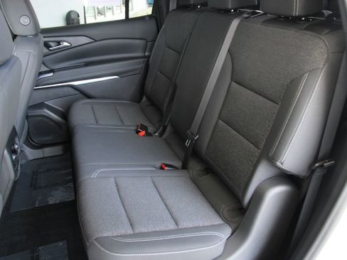 Certified 2024 Chevrolet Traverse LT image 22