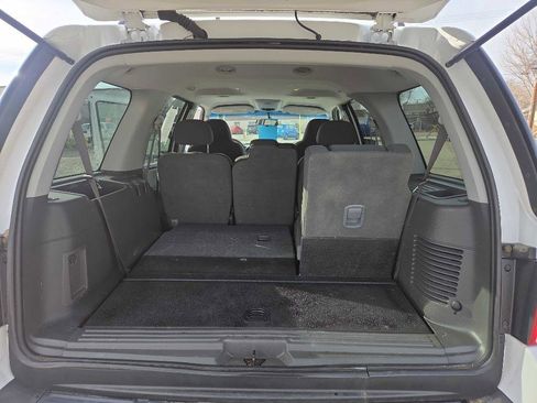 Used 2006 Ford Expedition XLT image 20