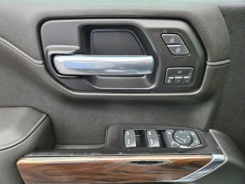 Used 2019 GMC Sierra 1500 SLT w/ SLT Premium Plus Package AWD/4WD image 19