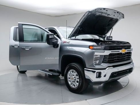 New 2026 Chevrolet Silverado 2500 LT w/ All Star Edition AWD/4WD image 16