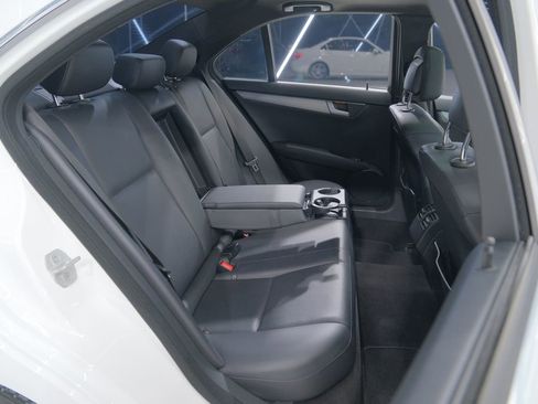 Used 2014 Mercedes-Benz C 250 Sedan image 33