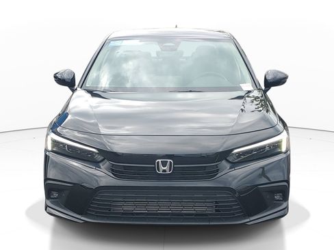 Used 2024 Honda Civic Touring image 2