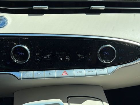 Used 2023 Genesis GV70 2.5T w/ Select Package image 33