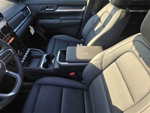 New 2026 GMC Terrain Elevation w/ Elevation Premium Package image 17