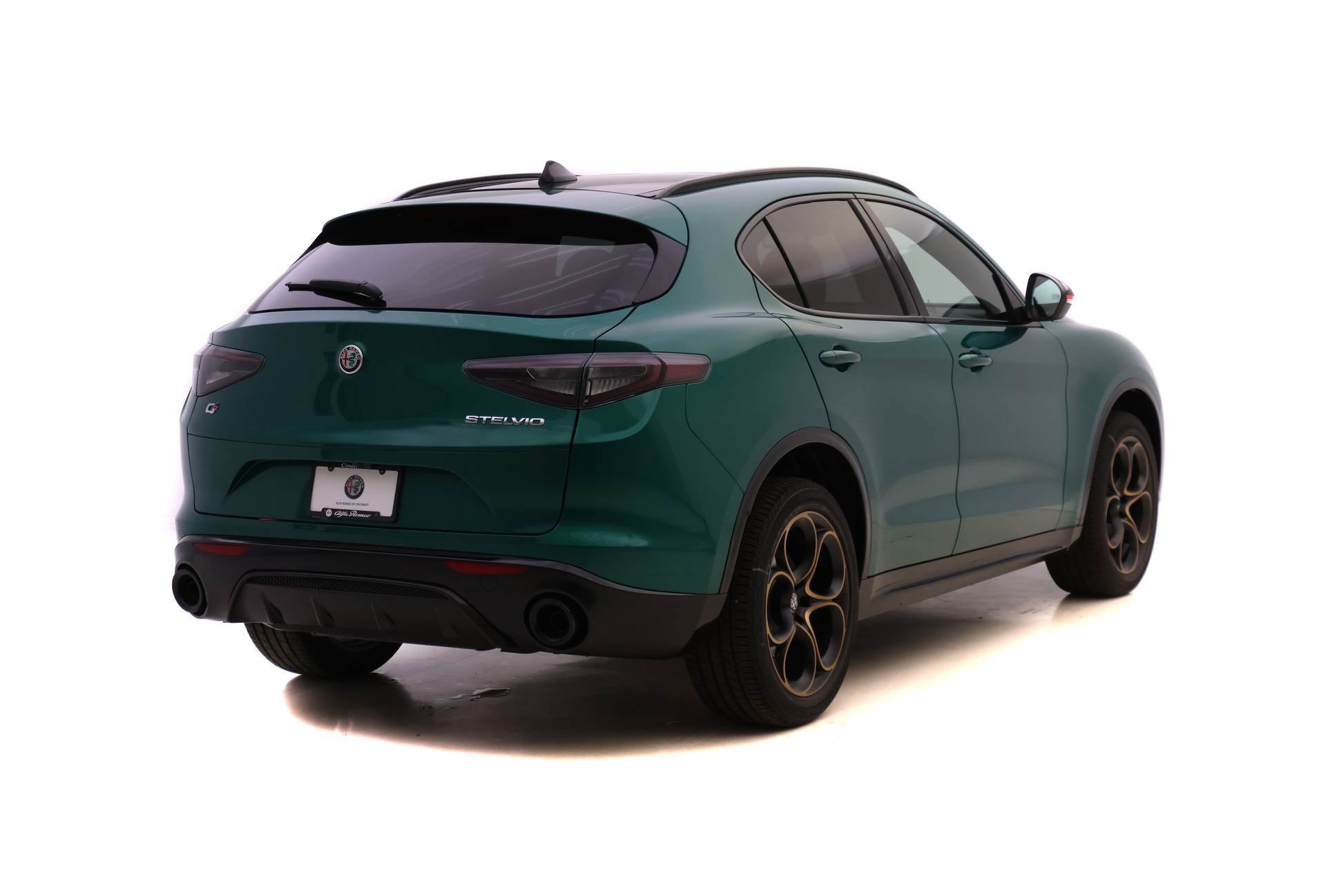 New 2025 Alfa Romeo Stelvio Sprint w/ Convenience Pack AWD/4WD image 4