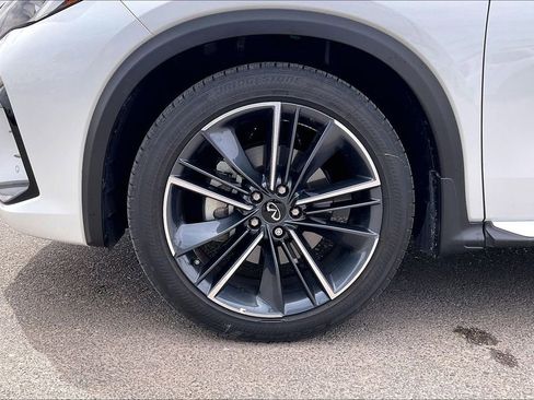 Used 2025 INFINITI QX55 Essential AWD/4WD image 9