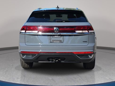 Used 2024 Volkswagen Atlas Cross Sport SE AWD/4WD image 7
