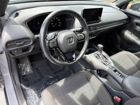 Used 2023 Honda HR-V Sport image 2