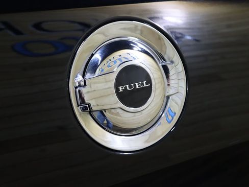 Used 2020 Dodge Challenger SXT w/ Driver Convenience Group image 17