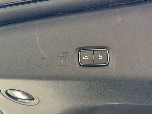Used 2025 Lincoln Navigator L Reserve AWD/4WD image 17
