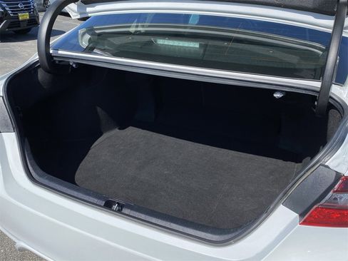 Used 2023 Toyota Camry SE image 12