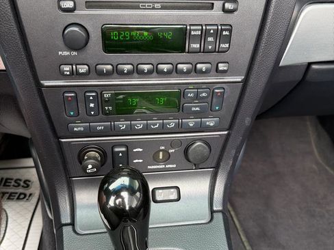 Used 2005 Ford Thunderbird RWD image 14