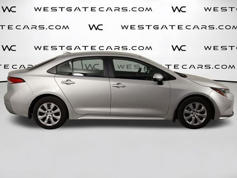 Used 2025 Toyota Corolla LE FWD image 43