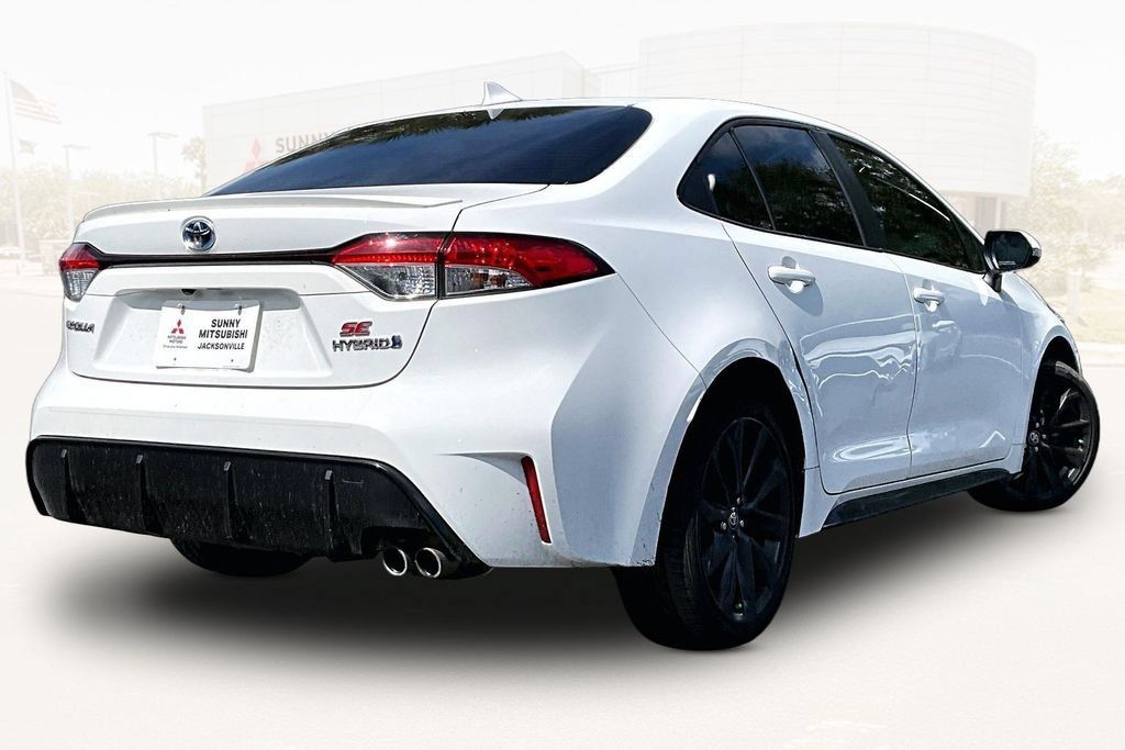 Used 2024 Toyota Corolla SE FWD image 6
