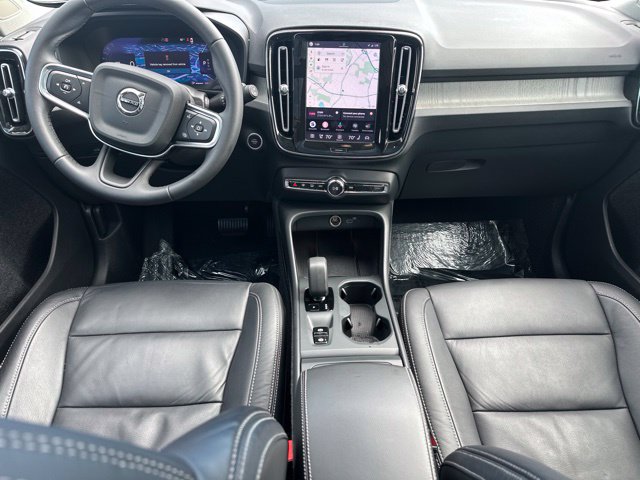 Certified 2024 Volvo XC40 B5 Core AWD/4WD image 15