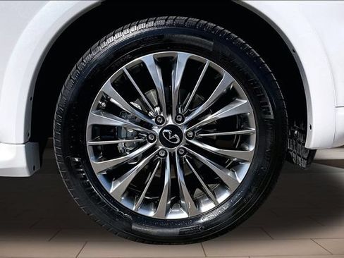 Used 2021 INFINITI QX80 Sensory w/ Cargo Package AWD/4WD image 9