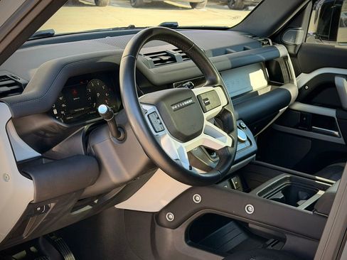 Used 2024 Land Rover Defender 110 X-Dynamic SE image 5