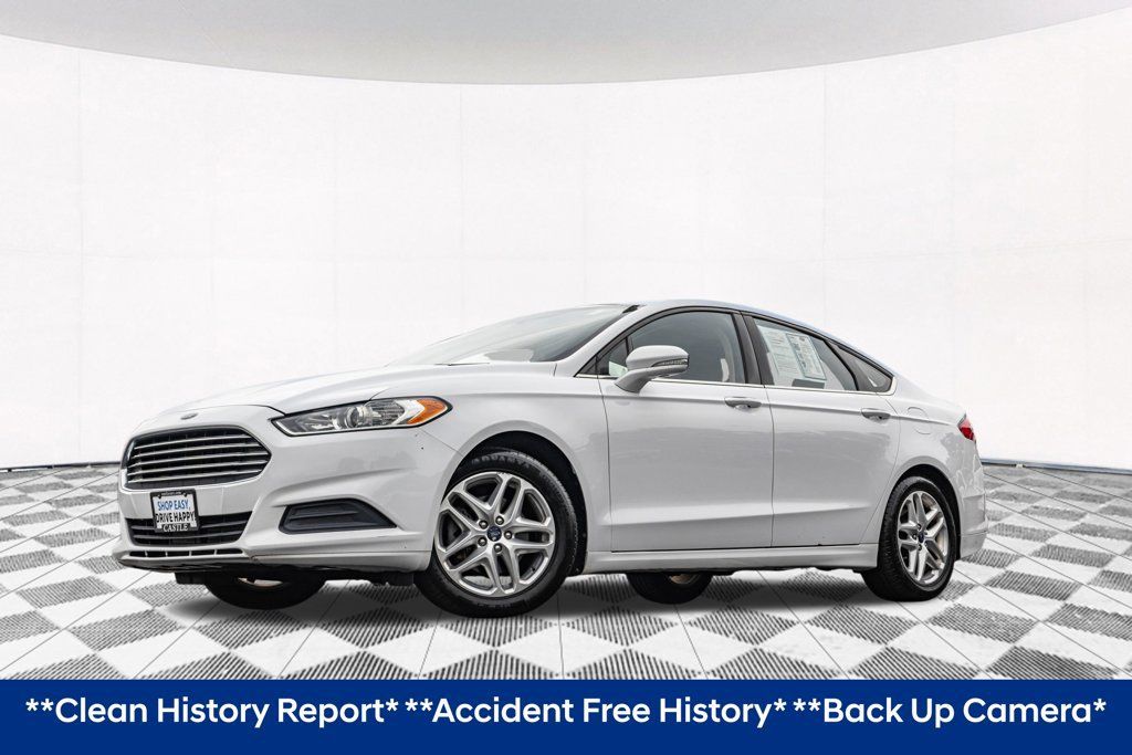 Used 2013 Ford Fusion SE FWD image 2