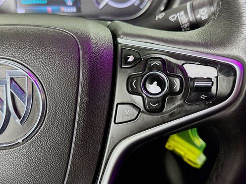 Used 2016 Buick Regal image 14