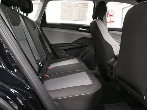 Used 2022 Volkswagen Taos S AWD/4WD image 23