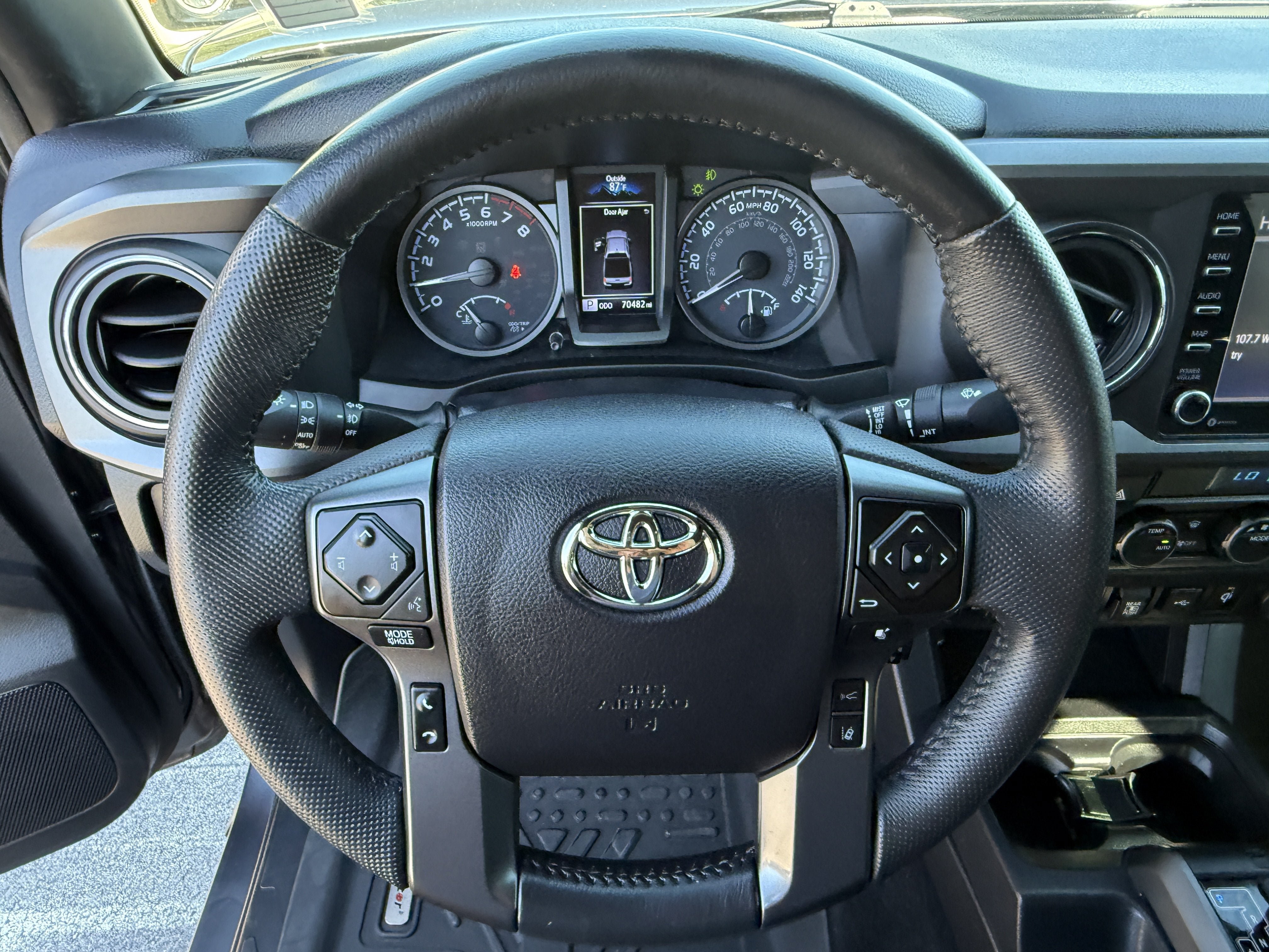 Used 2022 Toyota Tacoma TRD Sport w/ Technology Package AWD/4WD image 21