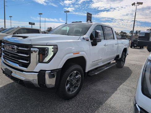 New 2025 GMC Sierra 2500 SLT w/ SLT Convenience Package image 1