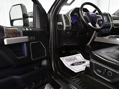 Used 2017 Ford F250 Lariat w/ Lariat Ultimate Package image 16