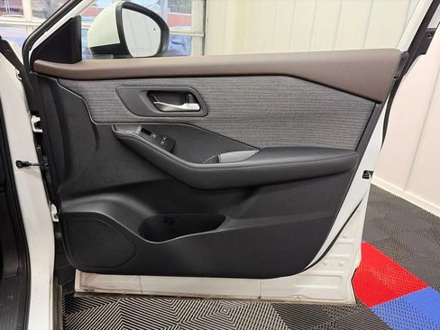 Used 2023 Nissan Rogue SV AWD/4WD image 20