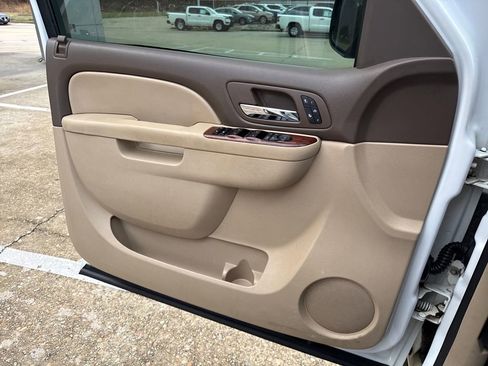 Used 2011 GMC Yukon SLT image 26