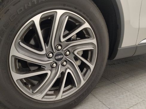 Used 2021 Lincoln Aviator 2WD image 31