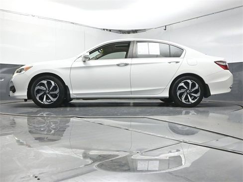 Used 2016 Honda Accord EX-L image 33