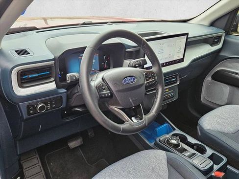 Used 2025 Ford Maverick XLT w/ XLT Luxury Package image 10