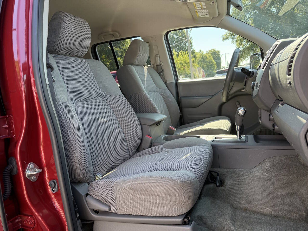 Used 2017 Nissan Frontier S RWD image 14
