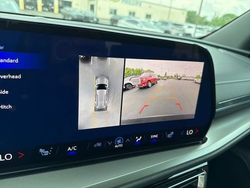 Certified 2025 Chevrolet Traverse LT w/ Driver Confidence Package AWD/4WD image 20