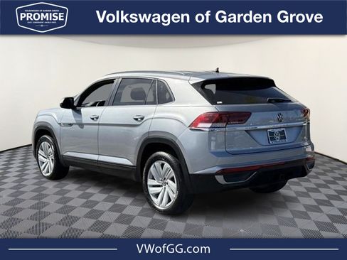 Certified 2022 Volkswagen Atlas Cross Sport SE AWD/4WD image 5