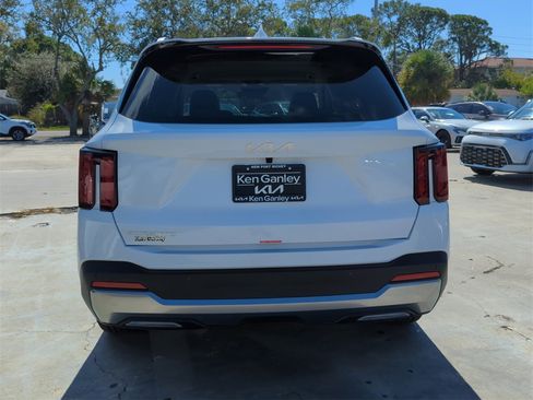 New 2026 Kia Sorento S image 7