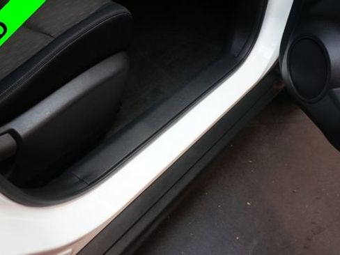 Used 2017 Nissan Rogue SV image 60