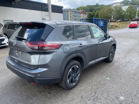 Used 2025 Nissan Rogue SV AWD/4WD image 5