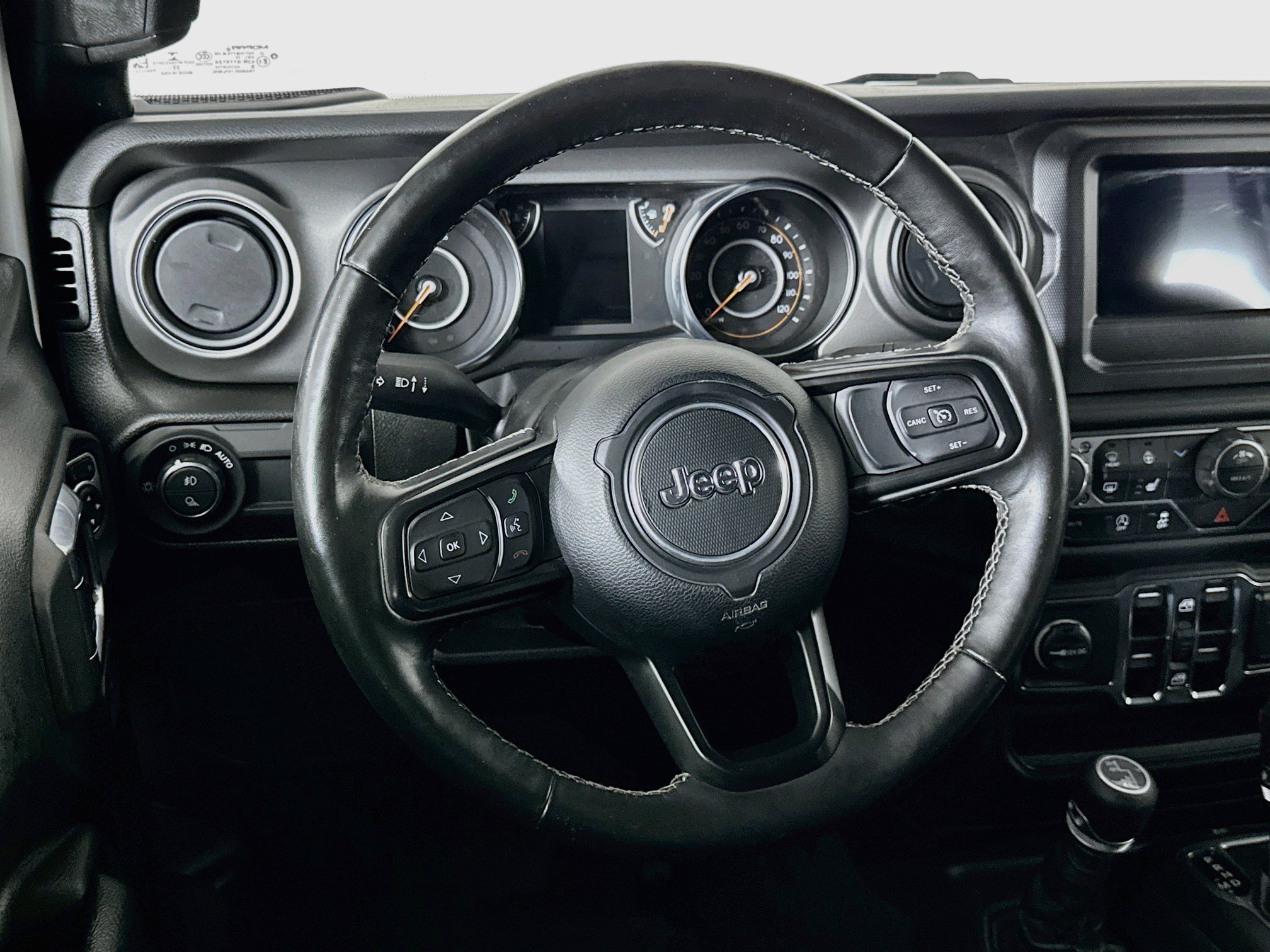 Used 2023 Jeep Gladiator Sport AWD/4WD image 18