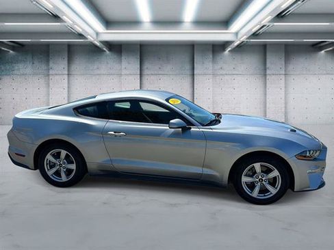 Used 2020 Ford Mustang Coupe RWD image 3