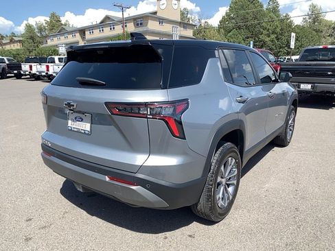 Used 2026 Chevrolet Equinox LT w/ Safety and Technology Package FWD image 4