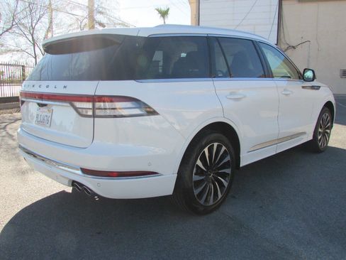 Used 2020 Lincoln Aviator Black Label Grand Touring w/ Class IV Trailer Tow Package image 3
