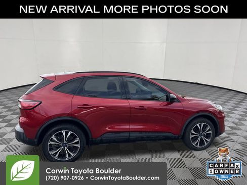 Used 2022 Ford Escape SEL w/ SEL Stealth AWD Package image 9