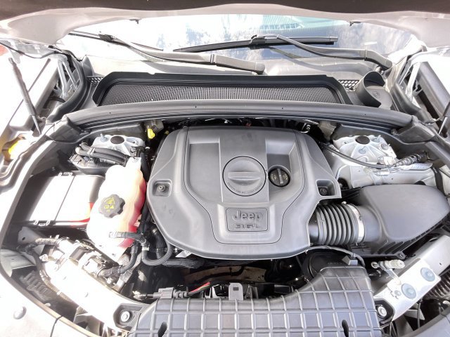 Used 2021 Jeep Grand Cherokee L Overland w/ Luxury Tech Group IV AWD/4WD image 25