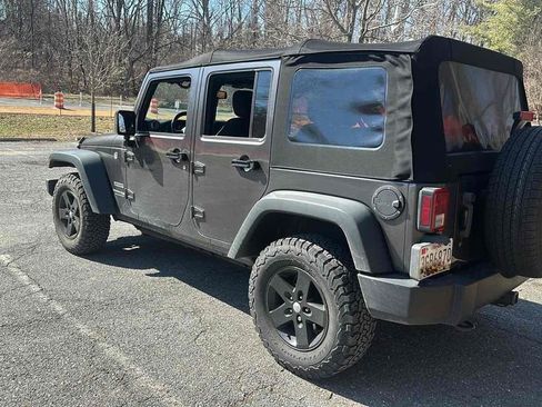Used 2018 Jeep Wrangler Unlimited Sport S image 5